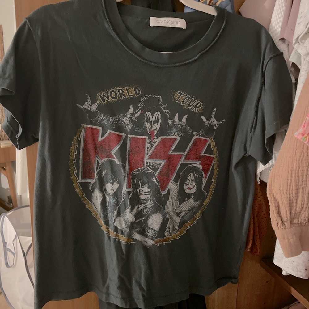 super comfy tee!!